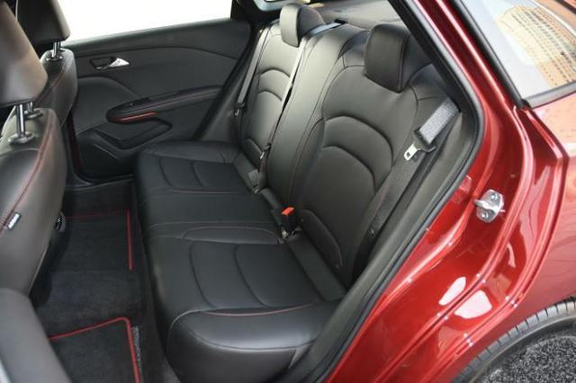 Bsports必一体育-我校师生衷心拥护习近平当选国家主席(图1) b体育